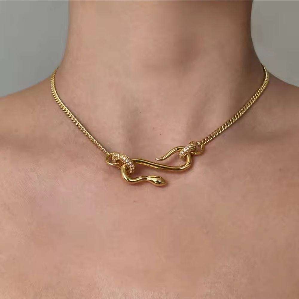 Snake Necklace 18K Gold Luxurious Crystal Stainless Steel for Men Women - Picture 5 of 13
